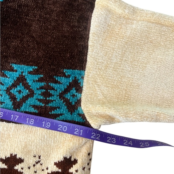 HILARY SMITH Southwestern Cowboy Chenille Tribal Cardigan Sweater Concho Buttons - Picture 12 of 15
